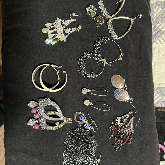 Earrings - Picture 1 of 8